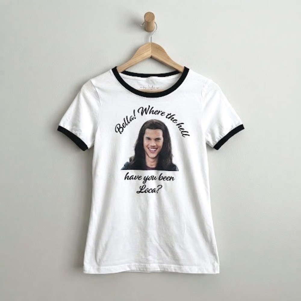 Hot Topic Twilight Graphic Tee Meme Loca Team Jacob TikTok Viral Ringer Shirt L